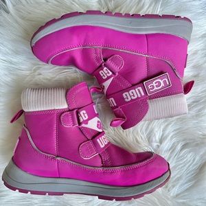 Girls Pink Ugg Snowboots Size 2